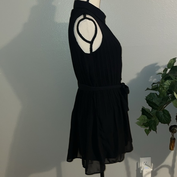 ABERCROMBIE AND FITCH FOLDS BLOUSE. - Picture 5 of 10